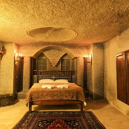 Antique Terrace Cave غوريمِيه