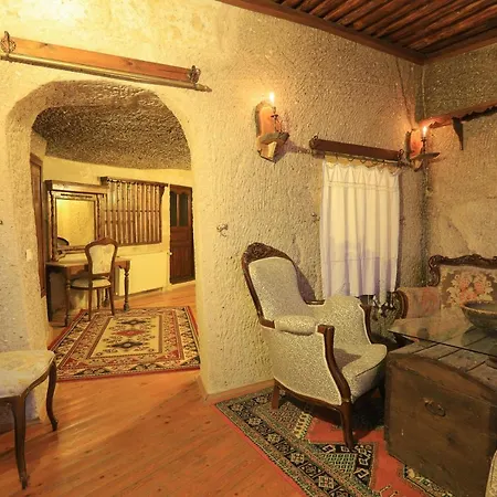 Antique Terrace Cave فندق غوريمِيه