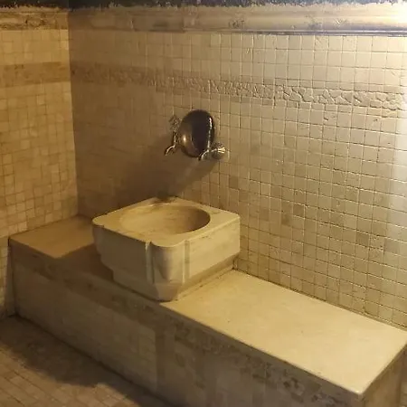 Antique Terrace Cave غوريمِيه